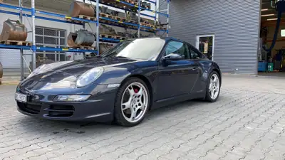 Porsche 911 Carrera 4S — Sportive iconique, transmission automatique, 169 000 km — arrière