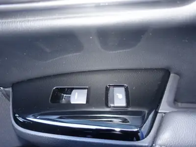 Honda CR-V 2.0i MMD Hybrid Elegance 4WD — SUV hybride performant, faible consommation — Thumbnail 19