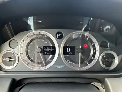 Aston Martin Rapide 5.9 V12 Touchtronic — Grand tourisme 4 places, 476 ch, sans accident — fianco