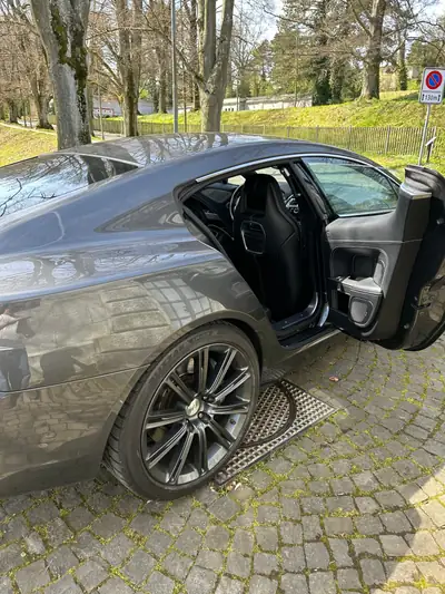 Aston Martin Rapide 5.9 V12 Touchtronic — Grand tourisme 4 places, 476 ch, sans accident — Miniatura 8