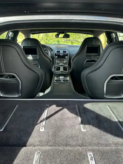 Aston Martin Rapide 5.9 V12 Touchtronic — Grand tourisme 4 places, 476 ch, sans accident — Miniatura 11