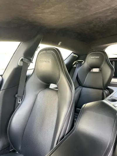 Aston Martin Rapide 5.9 V12 Touchtronic — Grand tourisme 4 places, 476 ch, sans accident — Miniatura 12