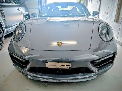 Porsche 911 Targa 4S PDK — Cabriolet iconique, 450 ch et toit panoramique rétractable — arrière