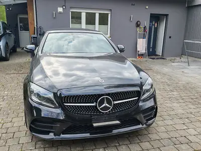 Mercedes-Benz C 200 AMG Line Cabriolet 4Matic — Décapotable élégante, motorisation hybride légère — vue extérieure