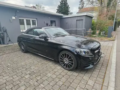 Mercedes-Benz C 200 AMG Line Cabriolet 4Matic — Décapotable élégante, motorisation hybride légère — arrière