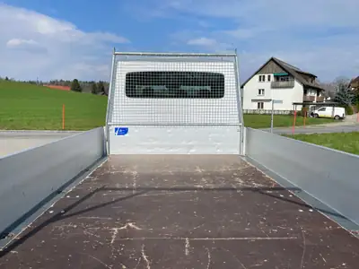 VW Crafter 35 2.0 TDI — Utilitaire robuste, faible kilométrage, parfait pour les professionnels — Heckansicht