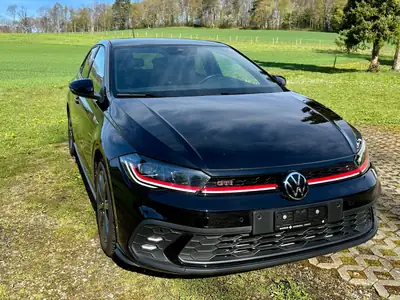 VW Polo 2.0 TSI GTI DSG — Performance sportive et équipements premium pour petit budget — vue extérieure