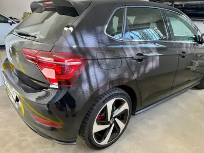 VW Polo 2.0 TSI GTI DSG — Performance sportive et équipements premium pour petit budget — Miniature 13