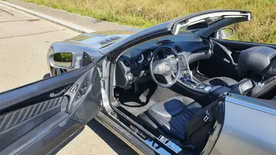 Mercedes-Benz SL 350 — Cabriolet prestige Grand Edition, 51'500 km seulement — détail