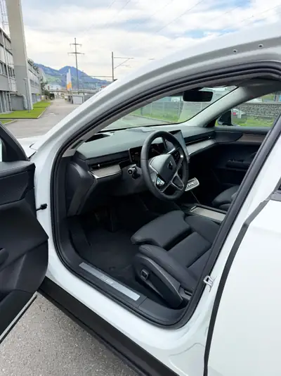 Volvo ES90 Plus — Berline électrique 333 ch, peu kilométrée avec garantie 5 ans — interior