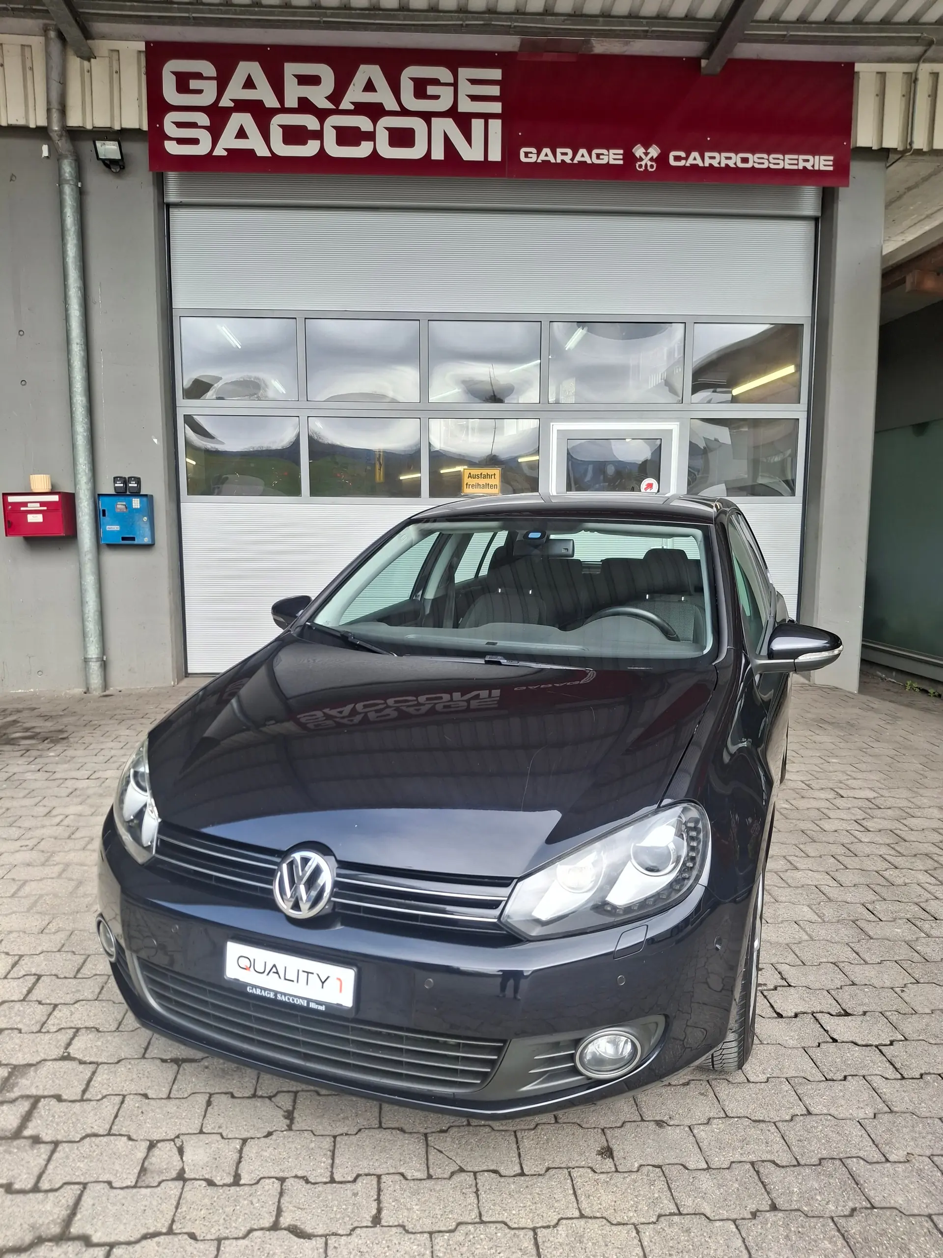 Volkswagen Golf 2011 occasion Hirzel — 2