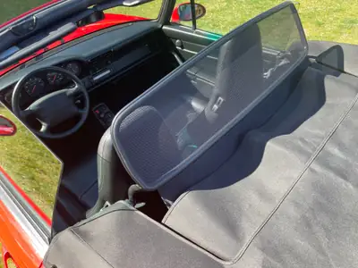 Porsche 911 993 Carrera Cabriolet — Chef-d'œuvre des années 90, kilométrage préservé — Thumbnail 9