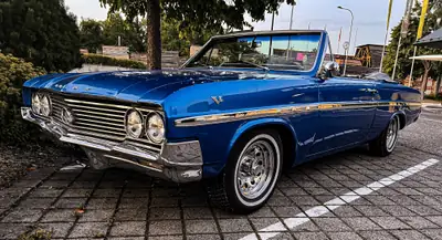 Buick Skylark 1965 — Cabriolet américain légendaire, moteur V8 puissant — Seitenansicht