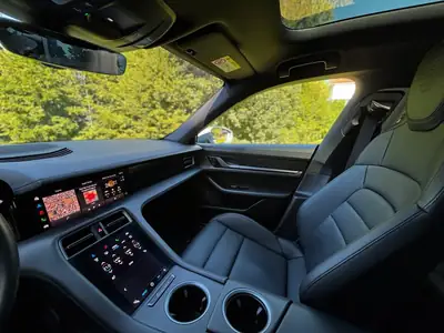 Porsche Taycan 4S — Berline électrique sportive, 59'000 km seulement — Armaturenbrett
