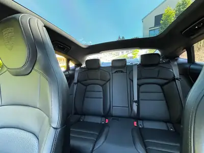 Porsche Taycan 4S — Berline électrique sportive, 59'000 km seulement — Detail