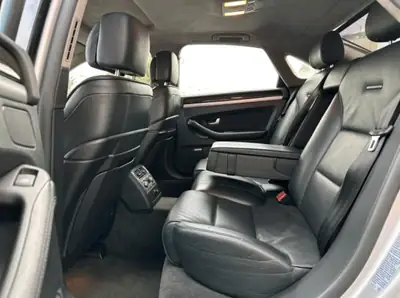 Audi A8 6.0 W12 Tiptronic — Berline de prestige, moteur mythique 450 ch — Miniatur 7