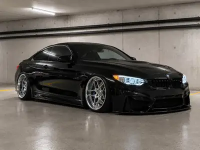 BMW M4 Coupé Black Edition — 431 ch, Toit Carbone, Véhicule de Passionné — dashboard