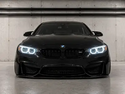 BMW M4 Coupé Black Edition — 431 ch, Toit Carbone, Véhicule de Passionné — Thumbnail 7
