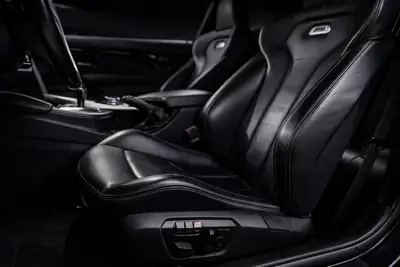 BMW M4 Coupé Black Edition — 431 ch, Toit Carbone, Véhicule de Passionné — Thumbnail 14