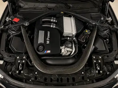 BMW M4 Coupé Black Edition — 431 ch, Toit Carbone, Véhicule de Passionné — Thumbnail 17