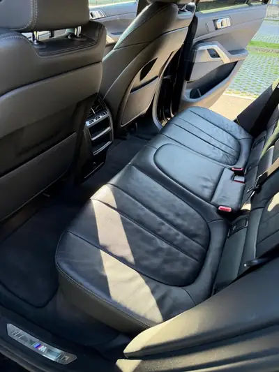 BMW X6 xDrive 30d M Sport — SUV coupé puissant, hybride 48V et entretien réduit — Innenraum