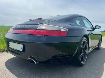 Porsche 911 Carrera 4 S — Coupé sportif légendaire, 320 ch et transmission manuelle — Miniatura 16