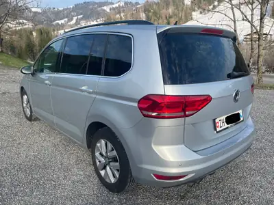 VW Touran 2.0 TDI BlueMotion — Monospace familial, motorisation efficace et fiable — side view