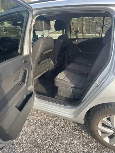 VW Touran 2.0 TDI BlueMotion — Monospace familial, motorisation efficace et fiable — Thumbnail 8