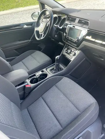 VW Touran 2.0 TDI BlueMotion — Monospace familial, motorisation efficace et fiable — Thumbnail 10