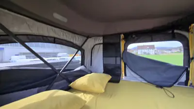 Land Rover Defender 110 SW — 4x4 Expedition Ready avec Équipement Camping Complet — detail
