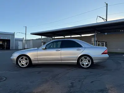 Mercedes-Benz S 350 4Matic — Berline de prestige, état collection, entretien Mercedes intégral — côté