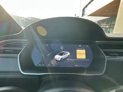 Tesla Model X 90 D — SUV électrique haute performance, 252'000 km — Thumbnail 11