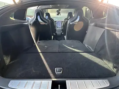 Tesla Model X 90 D — SUV électrique haute performance, 252'000 km — Thumbnail 20