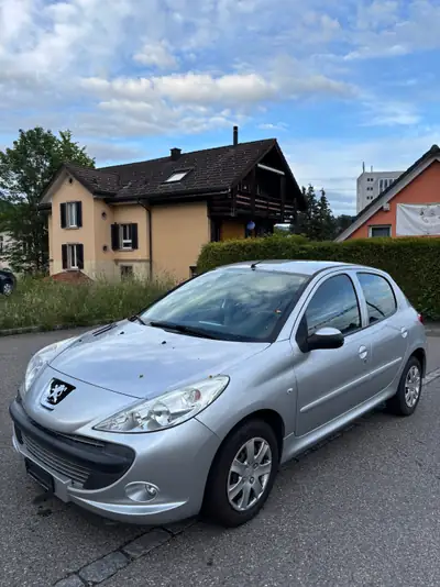 Peugeot 206+ 1.4 Trendy — Citadine fiable et économique, 141 000 km — fianco