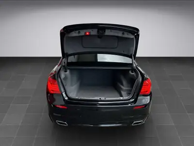 BMW 740d M Sport — Berline prestige diesel, entretien récent, 21 pouces — Thumbnail 16