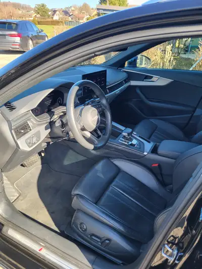 Audi A4 Avant 40 TDI S line — Break diesel puissant, quattro intégral, parfaitement entretenu — intérieur