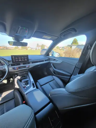 Audi A4 Avant 40 TDI S line — Break diesel puissant, quattro intégral, parfaitement entretenu — tableau de bord