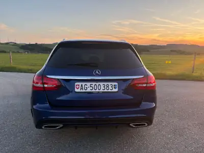 Mercedes-Benz C 250 BlueTEC AMG Line 4Matic — Diesel efficace, toit panoramique, 195'000 km — Detail