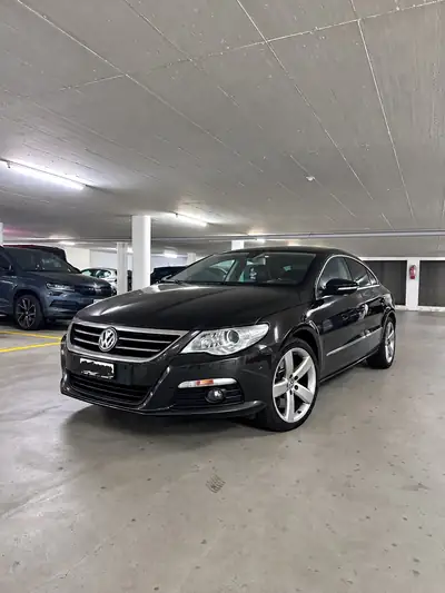VW Passat CC 3.6 V6 FSI 4Motion — Coupé sportif, 300 ch et transmission intégrale — vista esterna