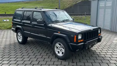 Jeep Cherokee 4.0 Limited Freedom — SUV robuste, moteur 185 ch, transmission automatique — vista posteriore