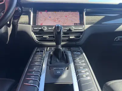 Porsche Macan Turbo PDK — SUV sportif 440 ch, entretien Porsche complet — Miniature 12