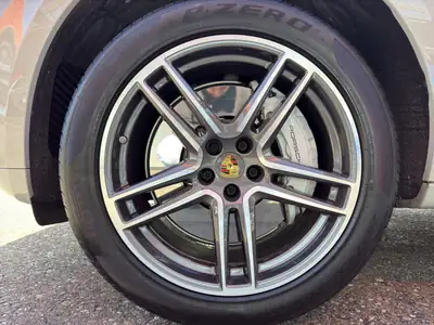 Porsche Macan Turbo PDK — SUV sportif 440 ch, entretien Porsche complet — Miniature 16