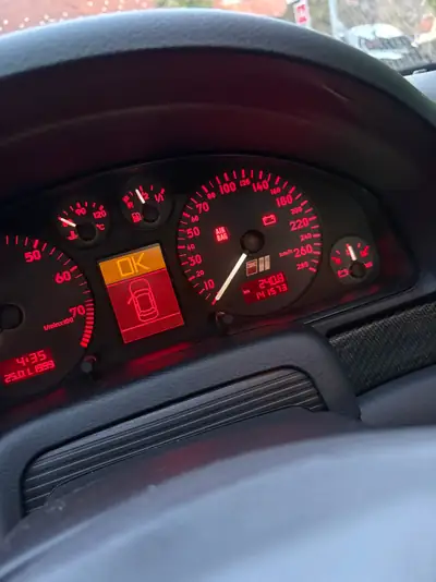Audi S4 Avant quattro — Break sportif 265 ch, transmission manuelle, historique sans sinistre — Miniature 10