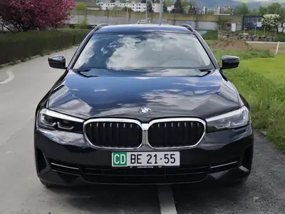 BMW 530i xDrive Touring 48V — Break premium hybride léger, 26 000 km seulement — vue extérieure