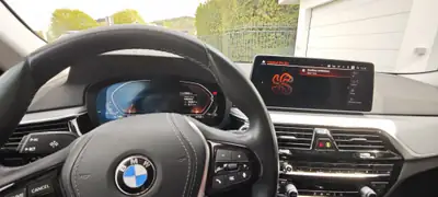 BMW 530i xDrive Touring 48V — Break premium hybride léger, 26 000 km seulement — Miniature 18