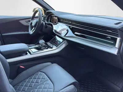 Audi Q8 50 TDI S-Line — SUV premium diesel avec direction intégrale et toit panoramique — Miniatura 14