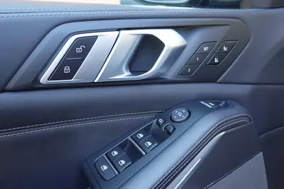 BMW X5 xDrive 40d M Sport — SUV premium diesel, équipé et fiable — Miniature 19