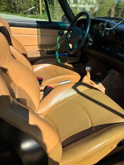 Porsche 911 Targa 993 — Chef-d'œuvre cabriolet des années 90, 286 ch et boîte manuelle — Miniature 10