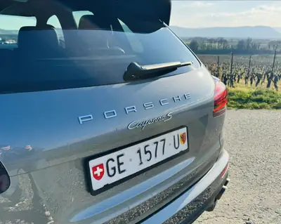 Porsche Cayenne S Diesel — 385 CV, Prestige SUV avec Garantie jusqu'à 2027 — dettaglio