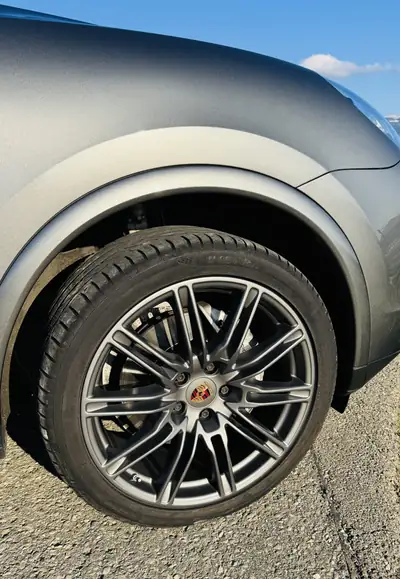 Porsche Cayenne S Diesel — 385 CV, Prestige SUV avec Garantie jusqu'à 2027 — Miniatura 8